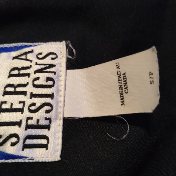 Sierra Designs dark green Gore Tex shell. Small - Picture 4 of 7